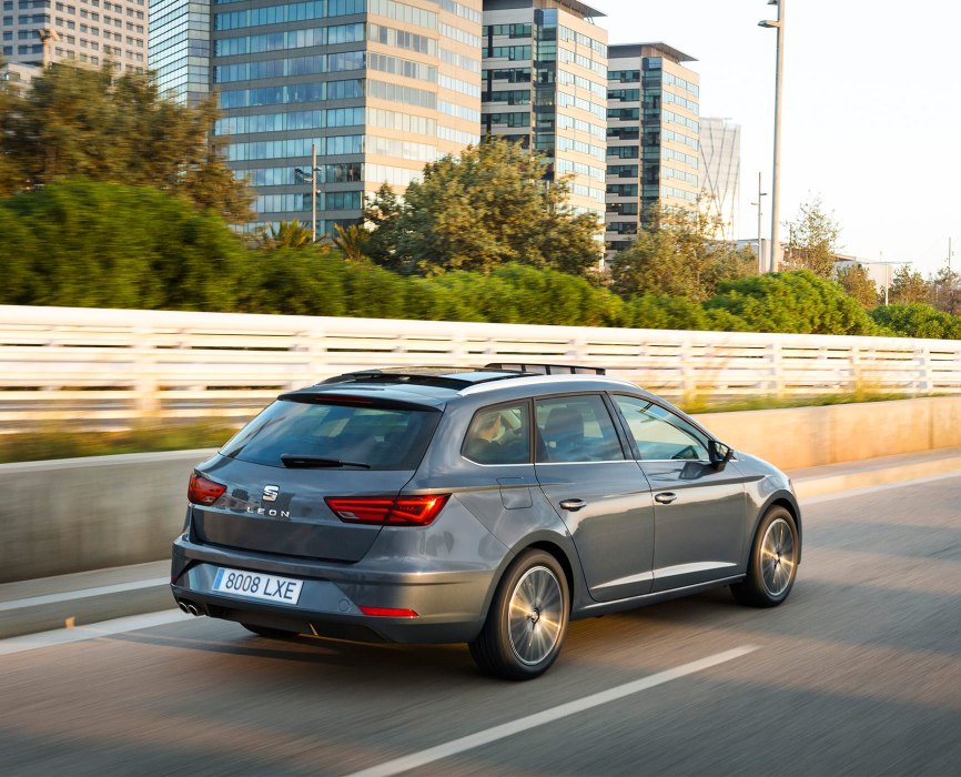SEAT Leon Estate - Rear view of the car
